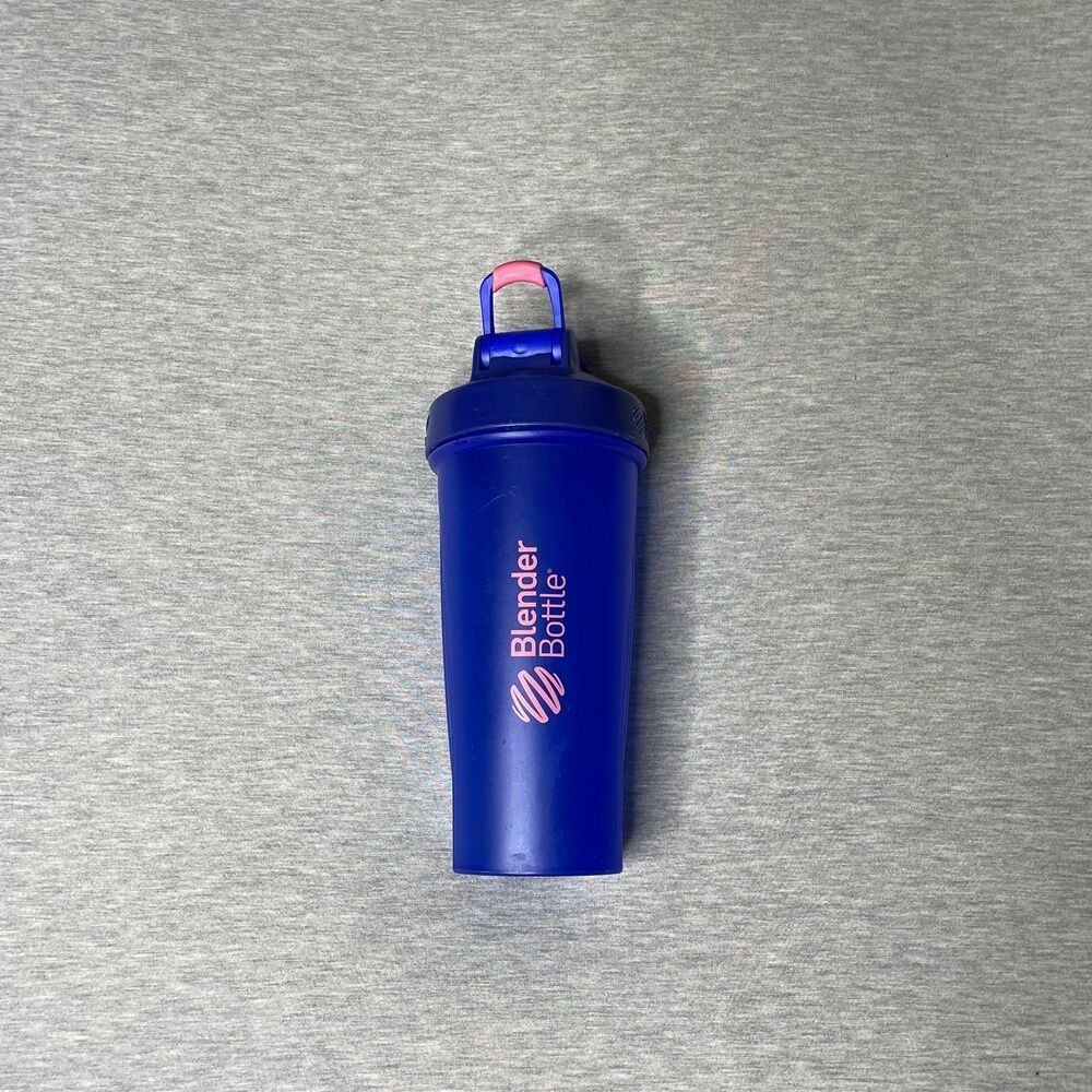 BlenderBottle Classic V2 28 Oz Shaker Bottle